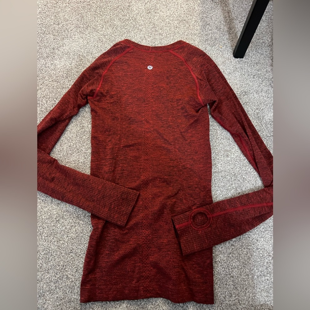 Lululemon swiftly tech long sleeve top